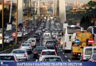 Haftada 9 saat trafikte geçiyor