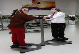 Haftanın 6 günü 400 kadın spor yapıyor