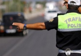 Haftanın ortalama 9 saati trafikte geçiyor