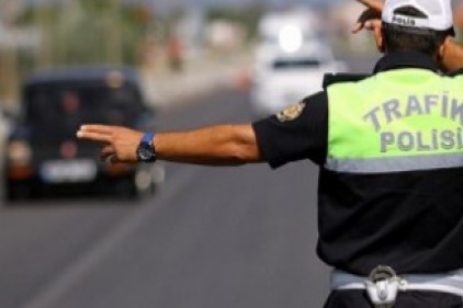 Haftanın ortalama 9 saati trafikte geçiyor