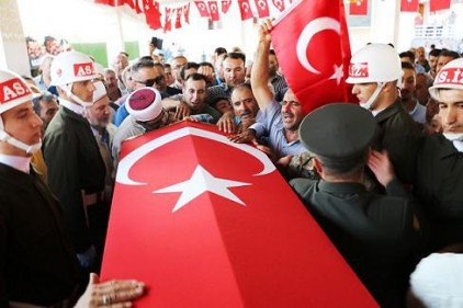 Hakkari şehidi gözyaşları içinde defnedildi