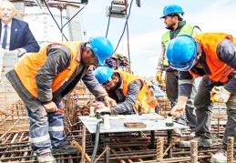 Hâlâ taşeron konumda on binlerce çalışan var