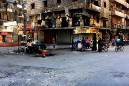 Halep&#8217;e tıbbi yardım giremiyor, hastaneler bombalandı 