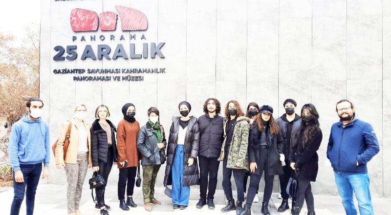 Halı tasarımı öğrencileri müze gezdi