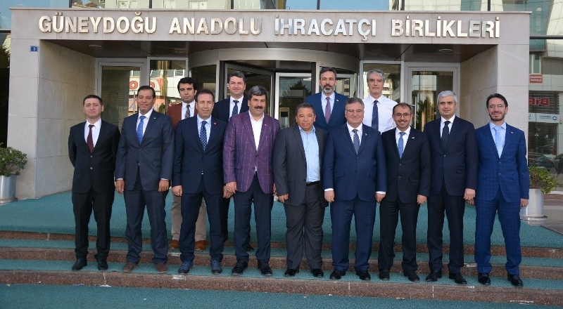 Halı tasarımını tercih edeceklere asgari ücretin yarısı oranında burs