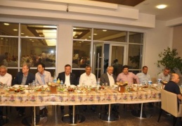 Halıcılar, iftar yemeğinde gündemi değerlendirdi