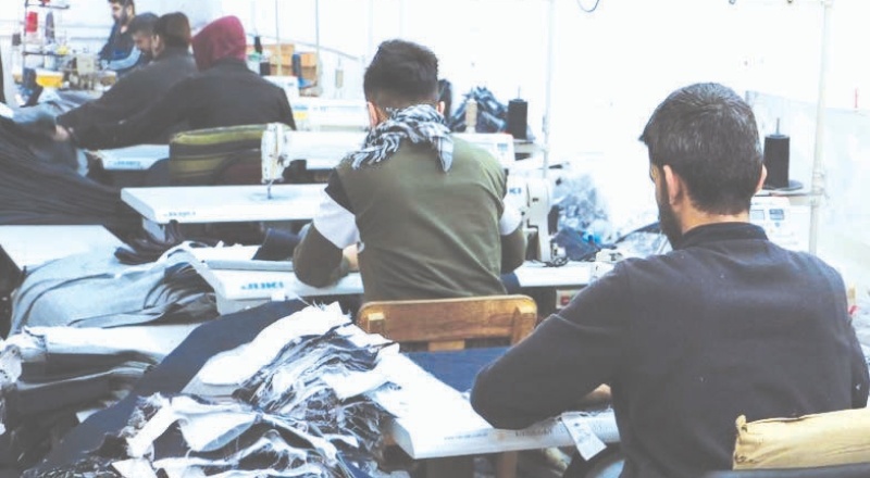 Halk işsizlik, göçmenler düşük ücret çıkmazında