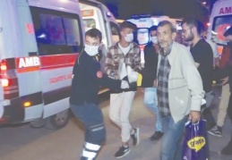 Halk otobüsü belediye otobüsüne çarptı: 9 yaralı