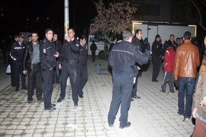 Halk otobüsü şoförleri birbirine girdi