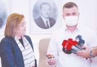 Halk otobüsü şoförü altınla ödüllendirildi