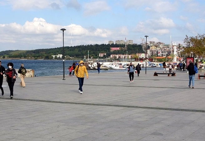 Halk sağlığı uzmanı Ortaylı: Eş dostla görüşmeyin, imkanınız varsa uzaktan çalışın