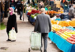 Halkın yarısından fazlası sağlıklı yaşam için yeterli beslenemiyor