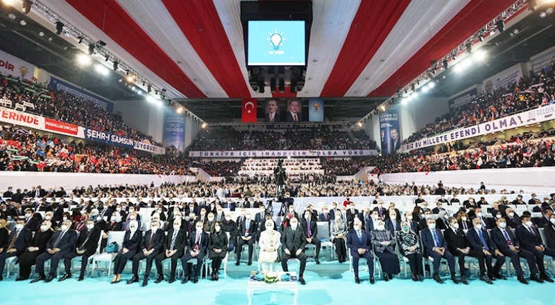 Halkın yüzde 79,1'i, pandemi döneminde düzenlenen kongreleri yanlış buluyor