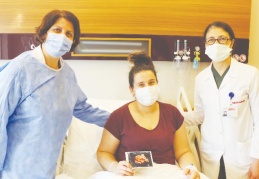 Hamile kadın korona virüsü atlattı