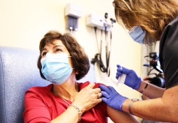 Hangi ülkede kaç kişiye aşı yapıldı?