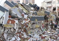 Hasarlı binalara kesinlikle girilmemeli