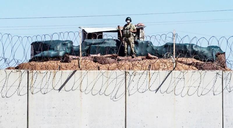 Haseke sınır boyunda vurularak öldürülen iki Suriyelinin cesedi bulundu