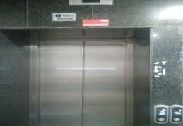 Hastanede kırmızı etiketli asansör skandalı