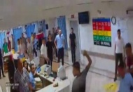 Hastaneyi bıçaklarla basan grubu jandarma dağıttı
