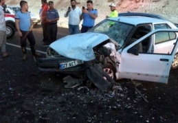Hatalı sollama, kaza ve 11 yaralı!!!