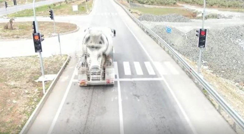 Hatalı sürücüler drona yakalandı