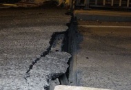 Hatay'da meydana gelen depremlerde köprü 10 santimetre aşağı çöktü