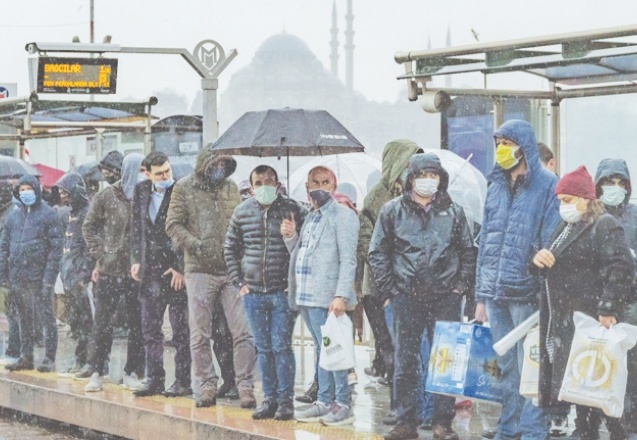 Hava sıcaklıkları düşecek, sağanak yağış geliyor!