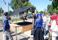 Havada oturan adama şaşırıp kaldılar
