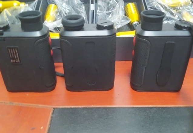 Havalimanında lazer menzil bulucu ele geçirildi