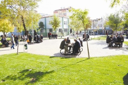 Havayı güzel görenler parklara koştu