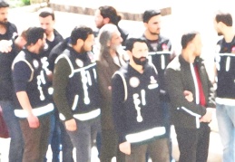 Havayolu şirketini dolandırdılar