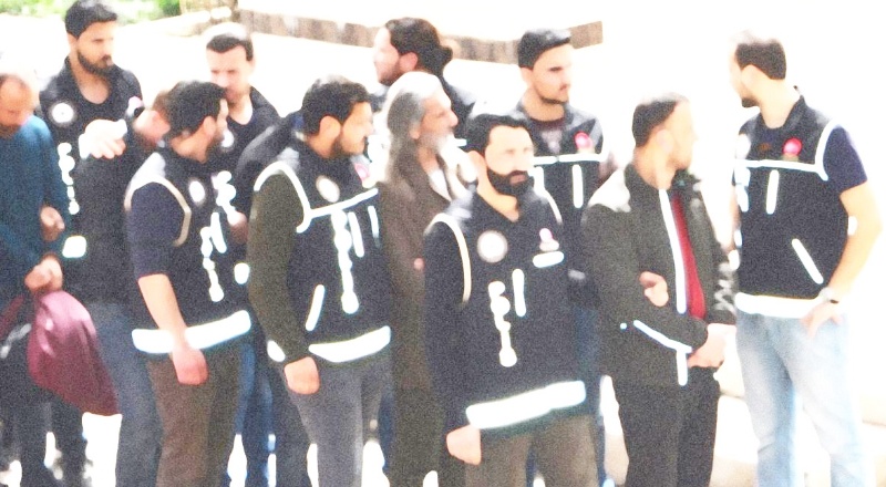 Havayolu şirketini dolandırdılar