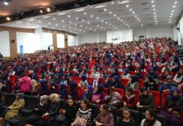 “Hayal Et” tiyatro oyunuyla 6 bin 144 gence ulaşıldı