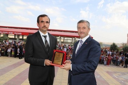 &#8216;Hayalden Gerçeğe Projesi&#8217; için Tahmazoğlu&#8217;na plaket verildi