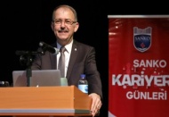 Hayaller ve hayatlar arasındaki büyük boşluğa başarı diyoruz