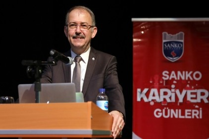 Hayaller ve hayatlar arasındaki büyük boşluğa başarı diyoruz
