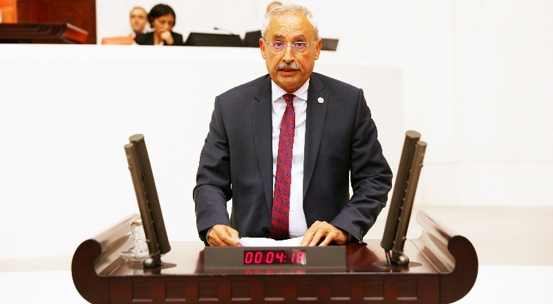 “Hayati bir sorun olan ilaç meselesi bir an önce çözülmeli”