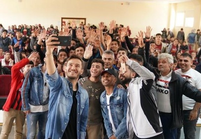 “Hayatınızın bir parçasını  kesinlikle spora ayırın” 