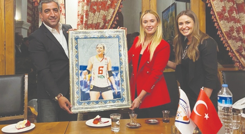 Hayattaki tek doğru, iyi bir insan olmak ve çok çalışmak