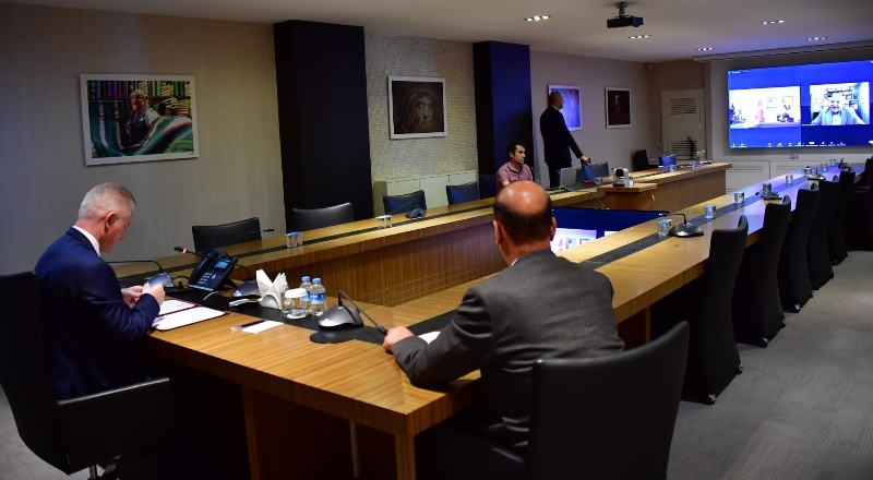 Hayırsever Feridun Oral Aykanat 4. Okulu yaptırıyor