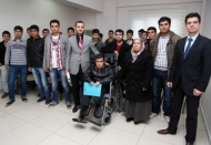 Hayri Kaan’a tekerlekli sandalye sürprizi