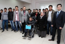 Hayri Kaan’a tekerlekli sandalye sürprizi