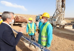 Hayvan yetiştiricileri için 11 köye su kuyusu açıldı