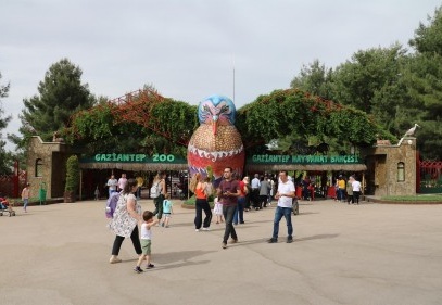 Hayvanat Bahçesi’ni bayramın ilk gününde 125 bin kişi ziyaret etti 