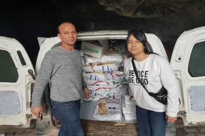 Hayvansever kızının anısına 5 ton mama dağıttı 