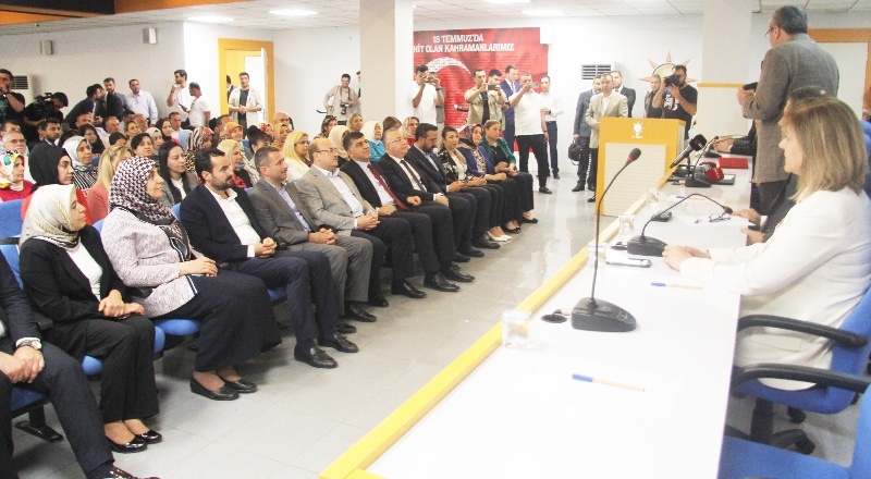 Hazine ve Maliye Bakanı Nebati, AK Parti Gaziantep İl Başkanlığını ziyaret etti