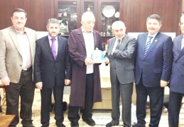 Hazine ve Maliye Bakanlığı'na atanan Nureddin Nebati'nin Fethullah Gülen'le Pensilvanya fotoğrafı tekrar gündemde