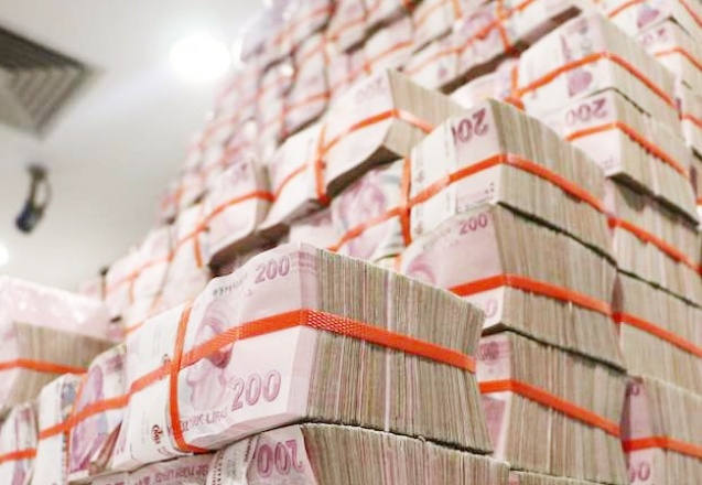 Hazine'nin faiz yükü 7 ayda 1 trilyon 21 milyar lira arttı