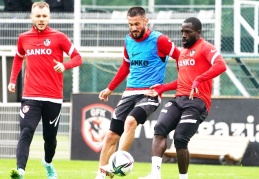 Hazırlıklar devam ediyor