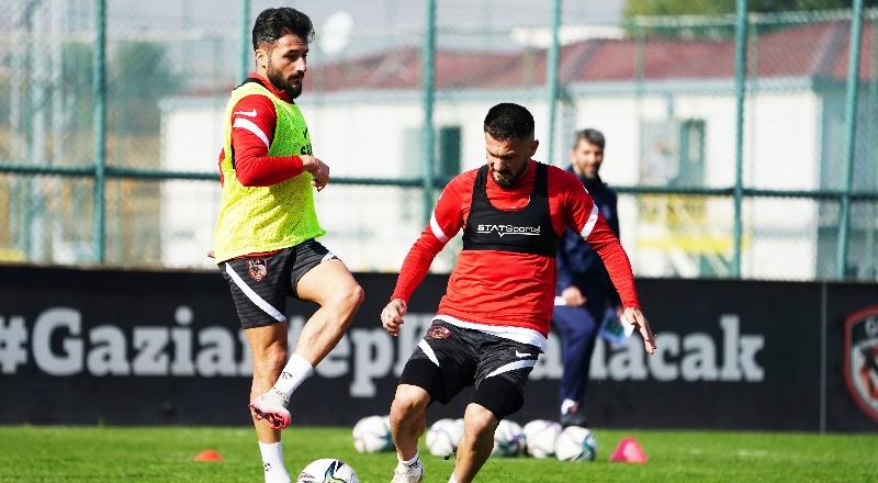 Hazırlıklar devam ediyor
